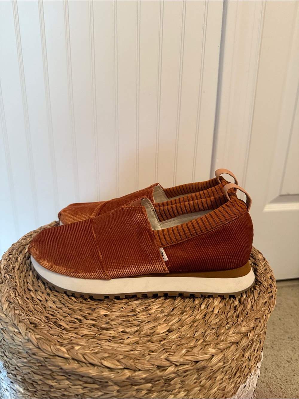 Tom’s Women’s Slip-On Corduroy Sneakers in Rust